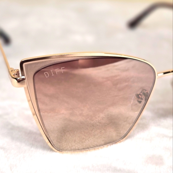 Diff Becky Gold/Brown Lady's Sunglasses - Picture 6 of 15